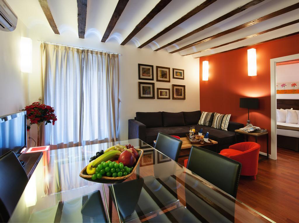 Apartamentos Abad Toledo Room photo